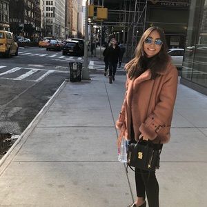 Meet your Posher, Jasmin